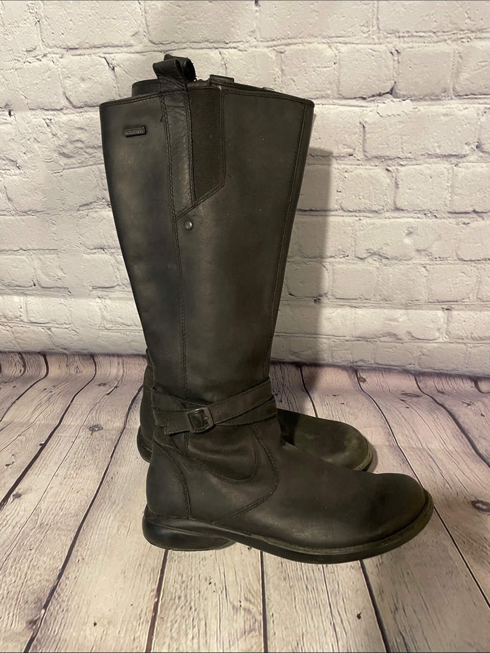 Merrell Tall leather boot • 6.5
